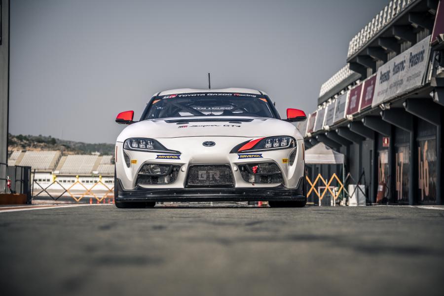  Toyota GR Supra GT4 (A90) 2019 года  (фото 13 из 28)
